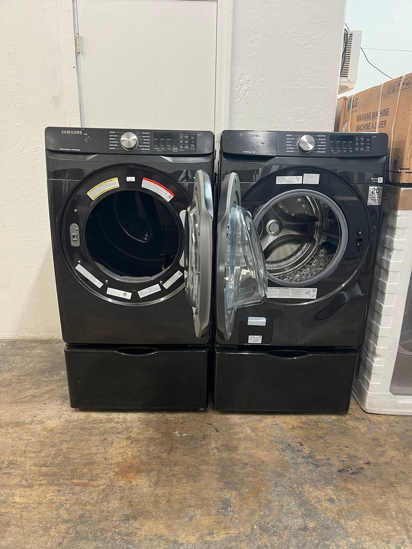 Samsung 5.1 cu ft Washer and 7.5 cu ft Gas Dryer