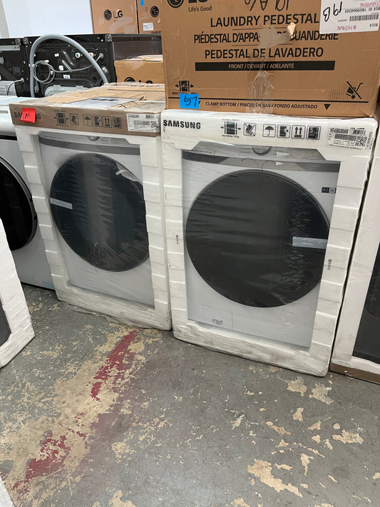 Samsung 4.5 cu ft Washer and 7.5 cu ft Gas Dryer